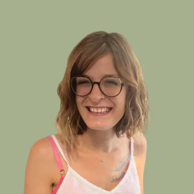 Mélanie, coiffeuse mixte et barbière chez Cél'in Coiff